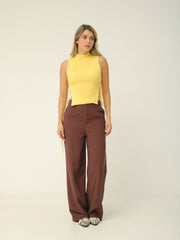 Blusa Tejida Ajustable a Los Lados Con Cuello Alto