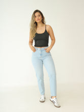Jean Mom Fit Azul Claro