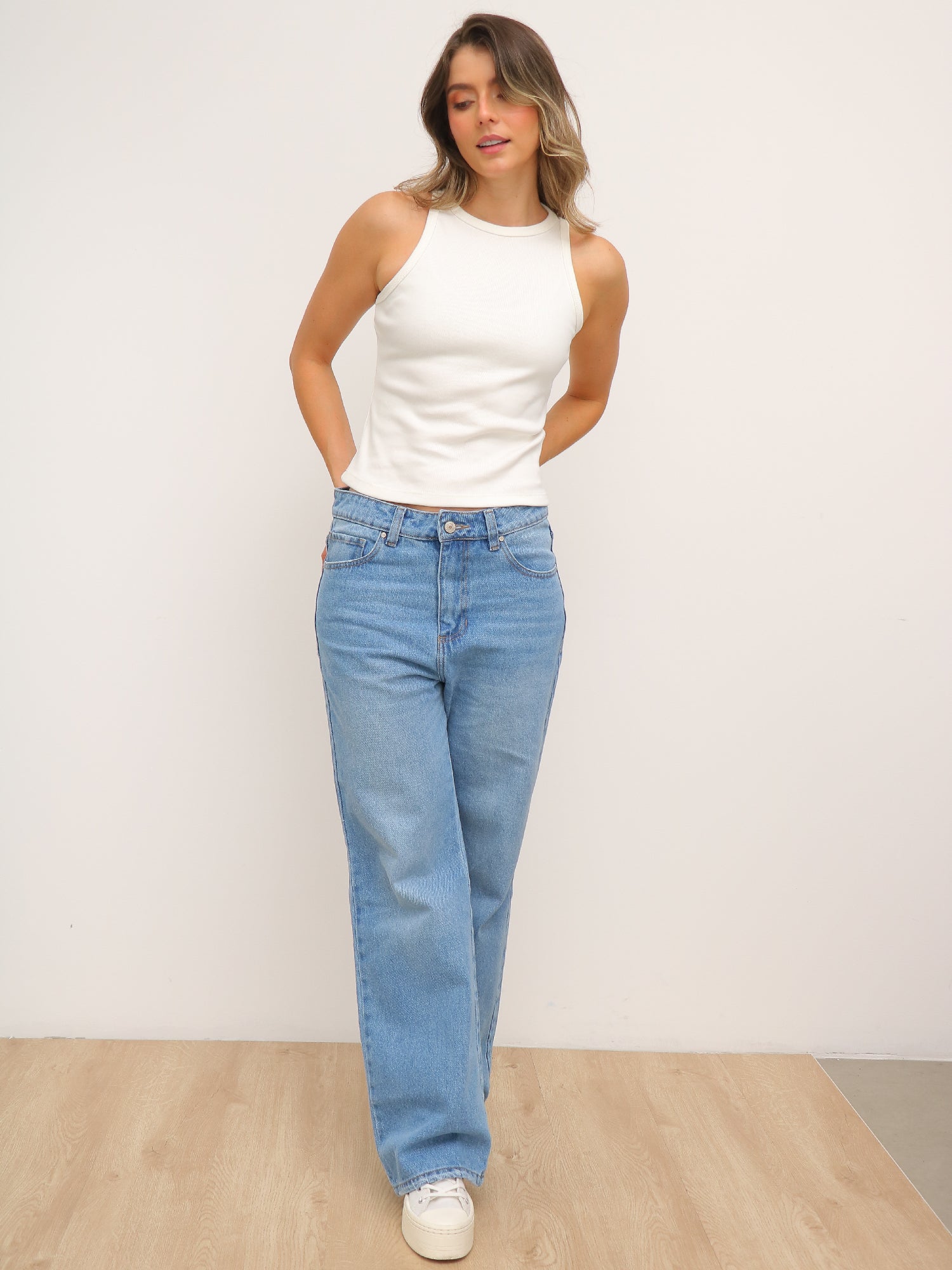 Jean Bota Ancha Azul Claro