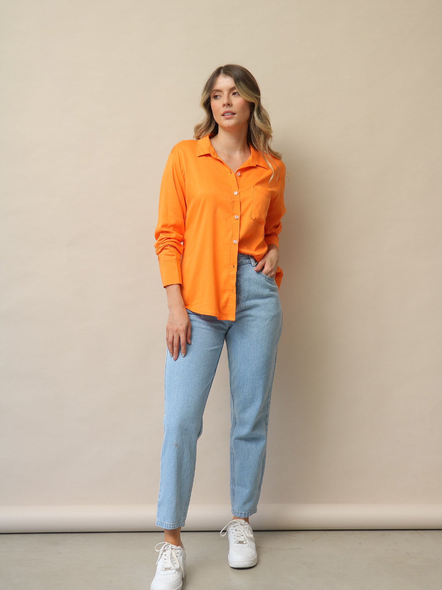 Camisa Clásica Naranja